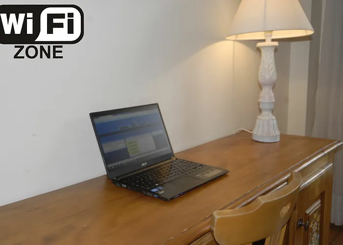 Front Slope דירה *