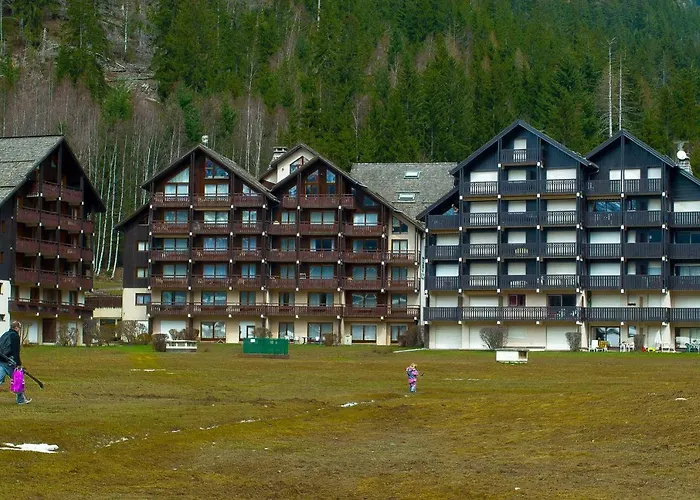 Front Slope 아파트