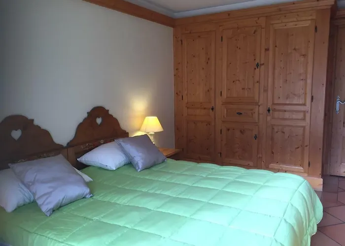 Front Slope דירה *