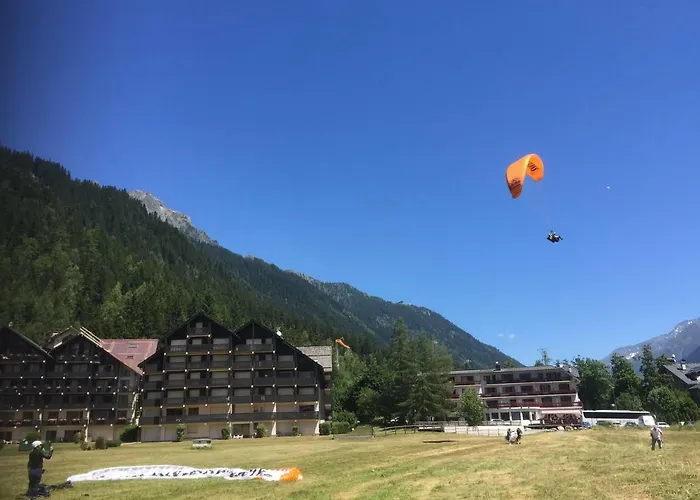 Front Slope 아파트 *